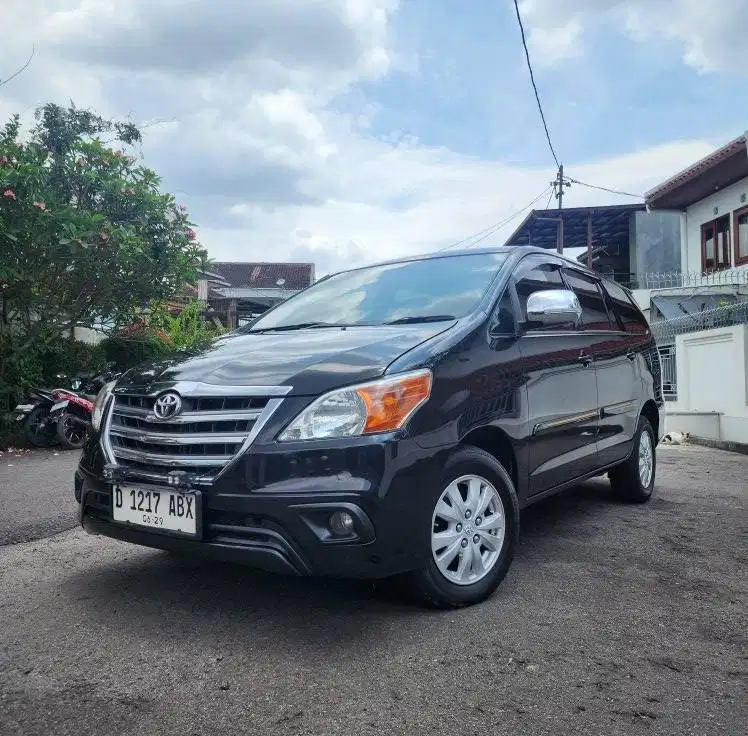 Toyota Kijang Innova 2.5 G Diesel AT 2014