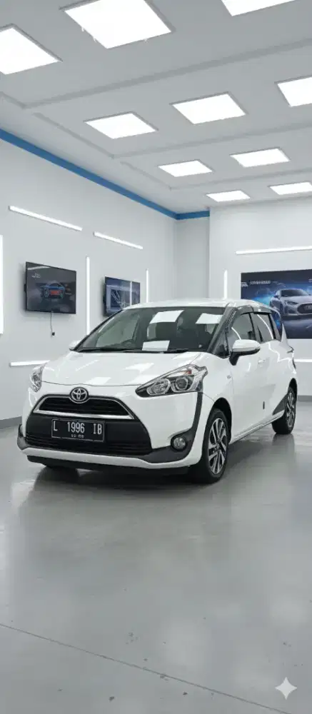 Toyota sienta v matic