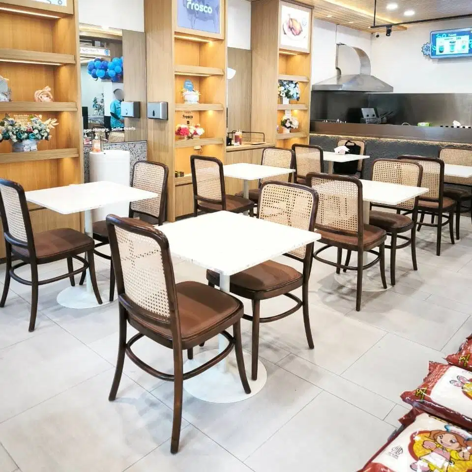 Dijual Kursi Cafe Second Like New