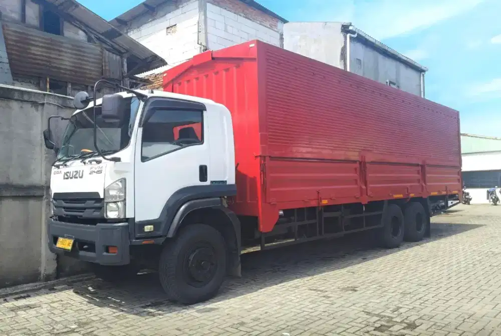 MURAH+banBARU Isuzu Giga tronton 6x2 FVM 34 U wingbox 2020 wing box
