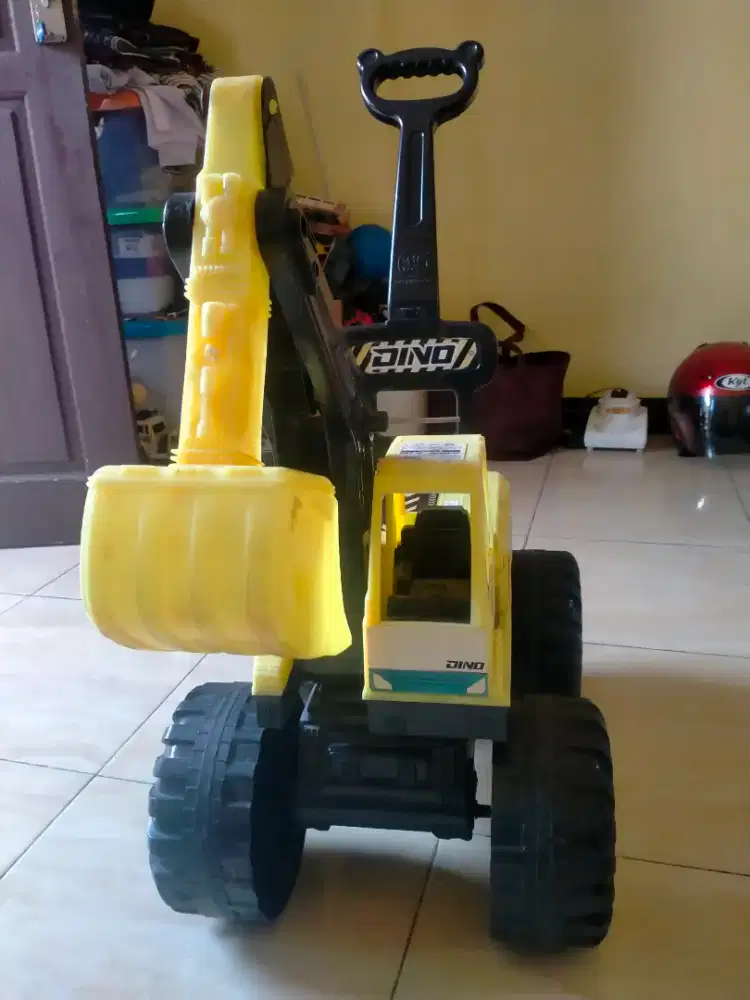 ekskavator mainan anak laki laki