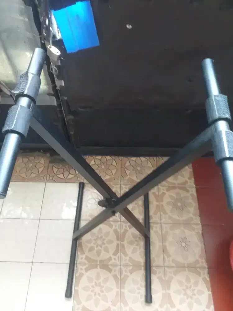 Dijual stand keyboard