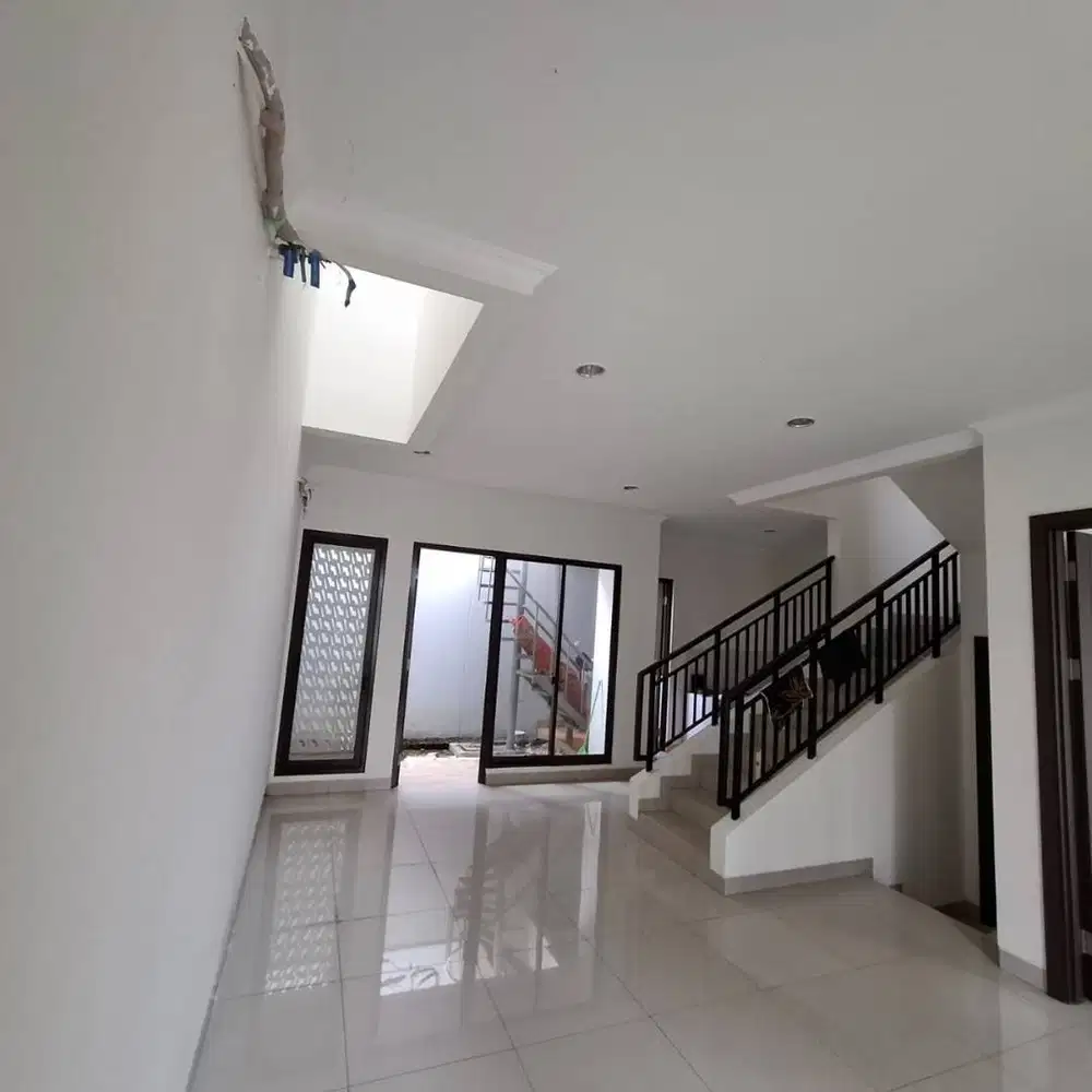 Dijual/Disewakan Rumah Baru di Summarecon Bandung