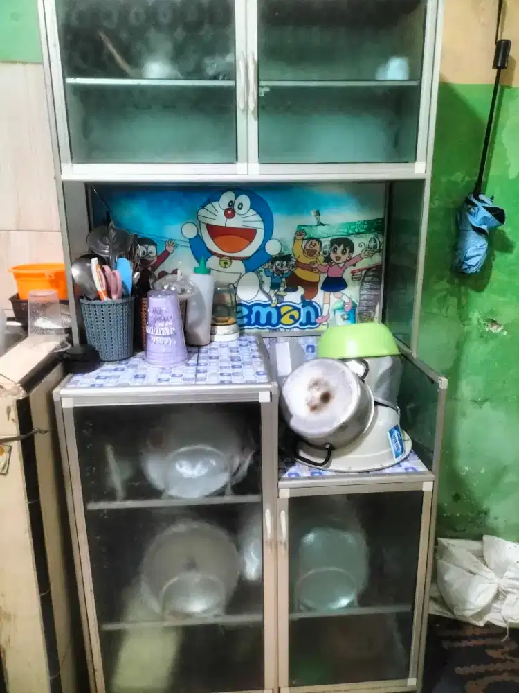 Dijual lemari piring