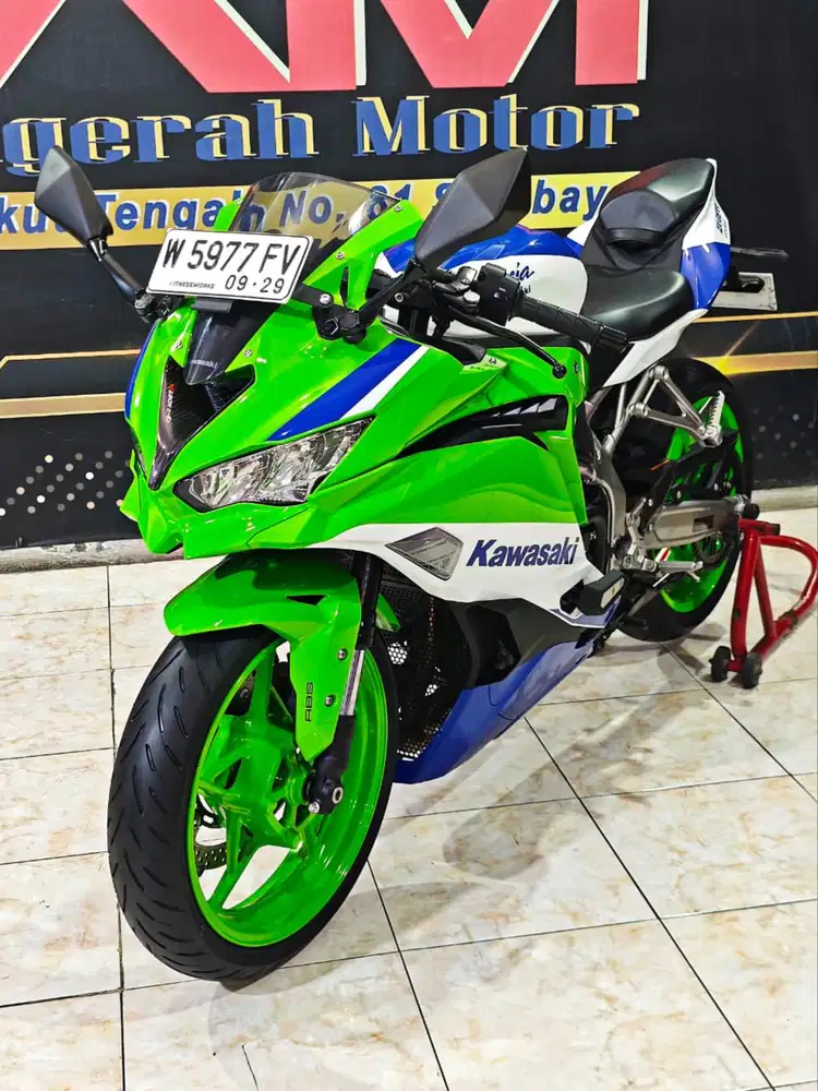 Kawasaki Ninja ZX25R ABS Anniversary TH 2024 limited edition