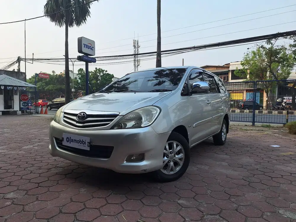 DP MURAH - Toyota Kijang Innova 2.0 G Bensin-MT 2011