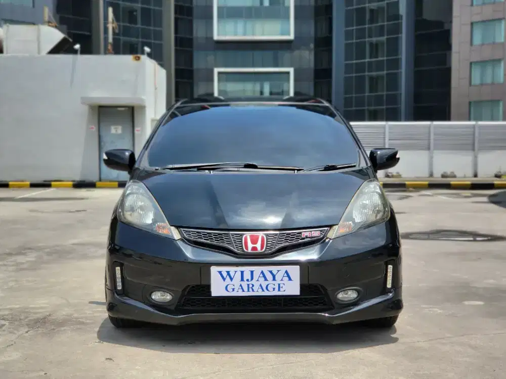 (Tdp 3jt) Honda Jazz RS AT 2013