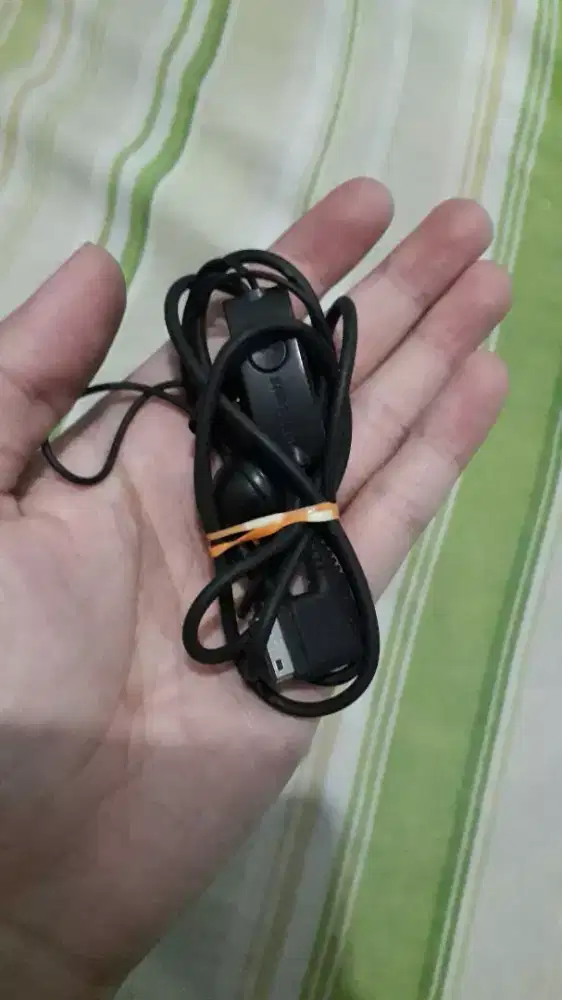 Headset samsung cinitnit atau jadul