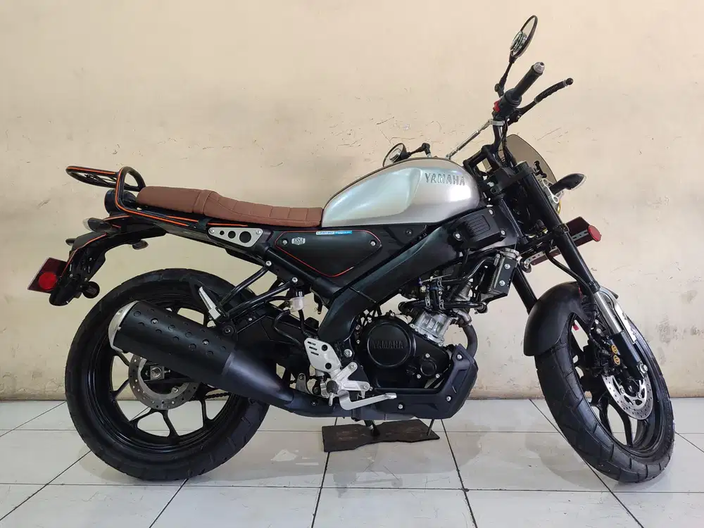 XSR 155 perak 2021 LIKE NEW mulus terawat siap pakai...
