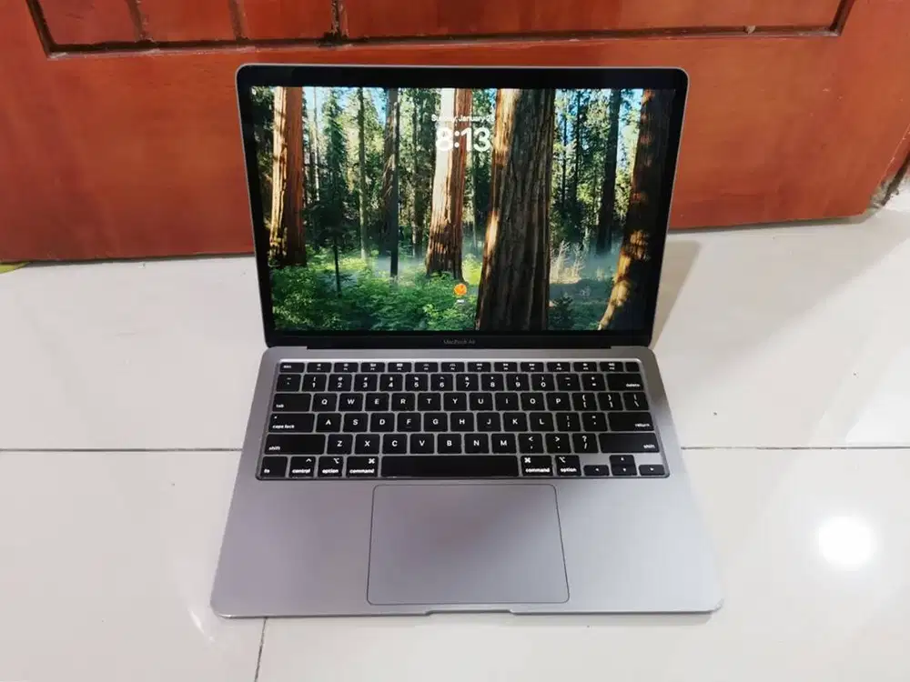 Macbook Air 2020 13inch Core i5 8GB 256GB