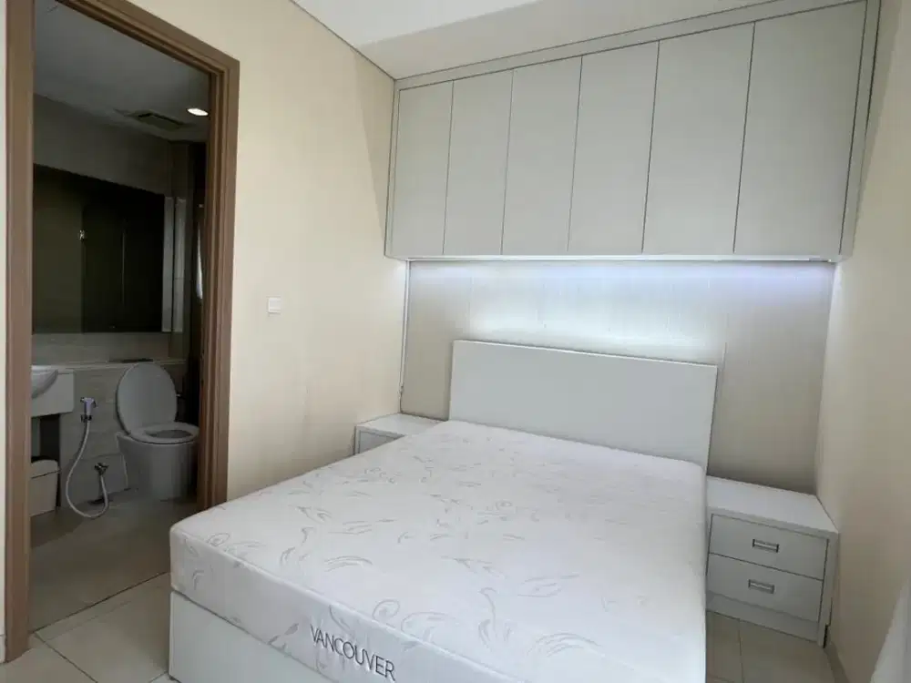 disewakan 3 bedroom full furnish taman anggrek residence