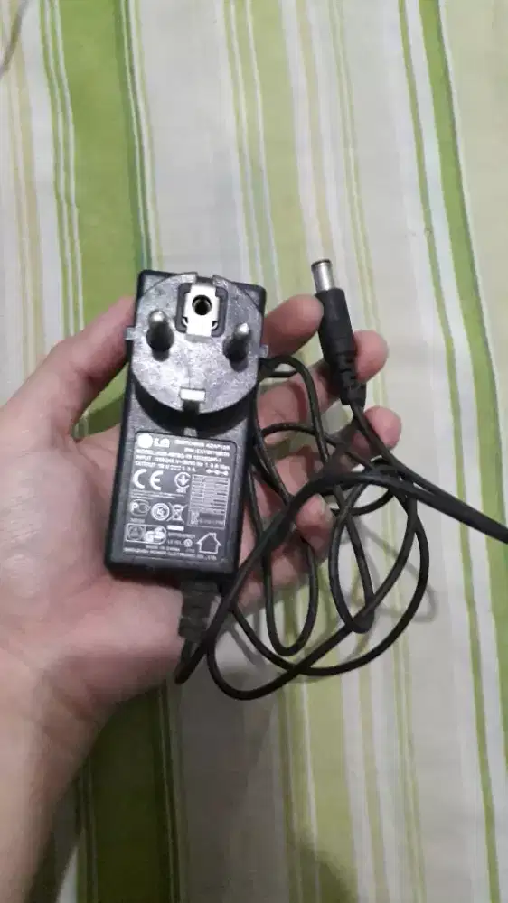 Adapter tv monitor merk LG