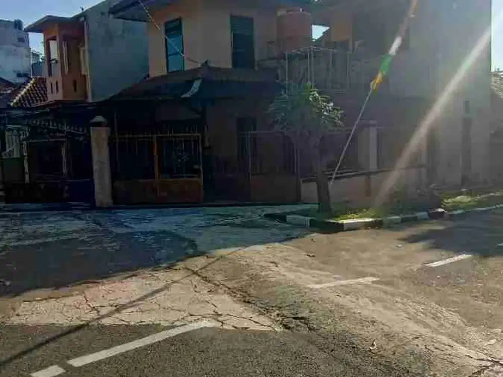 Di jual Rumah 2 lantai lingkungan nyaman lokasi strategis dekat ke jalan AH nasution