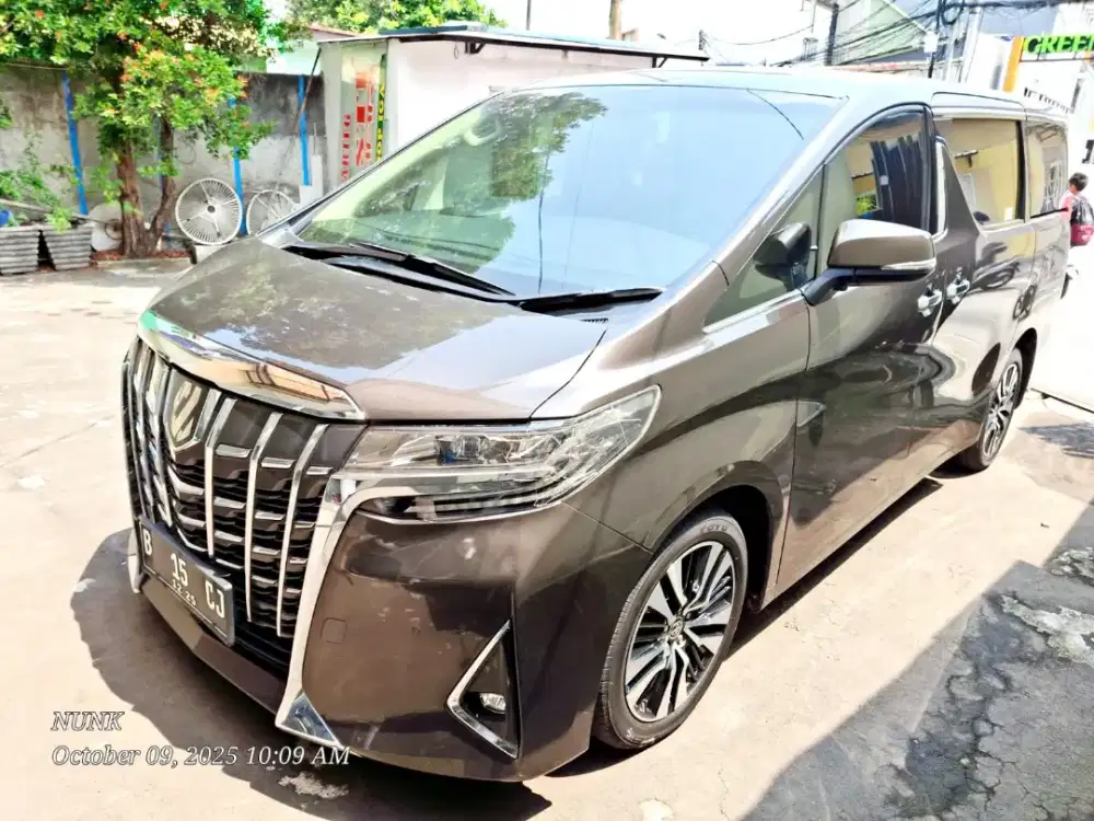 Di jual mobil toyota Alphard