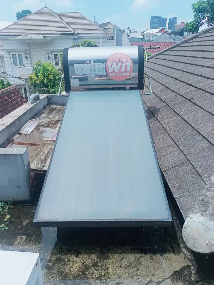 DIJUAL / NEGO SOLAR WATER HEATER WIKA SR150 S1 - BEKAS
