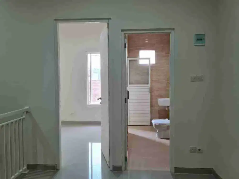 Sewa / jual rumah baru bagua siap pakai jl tenggilis timur dkt chicco supermarket