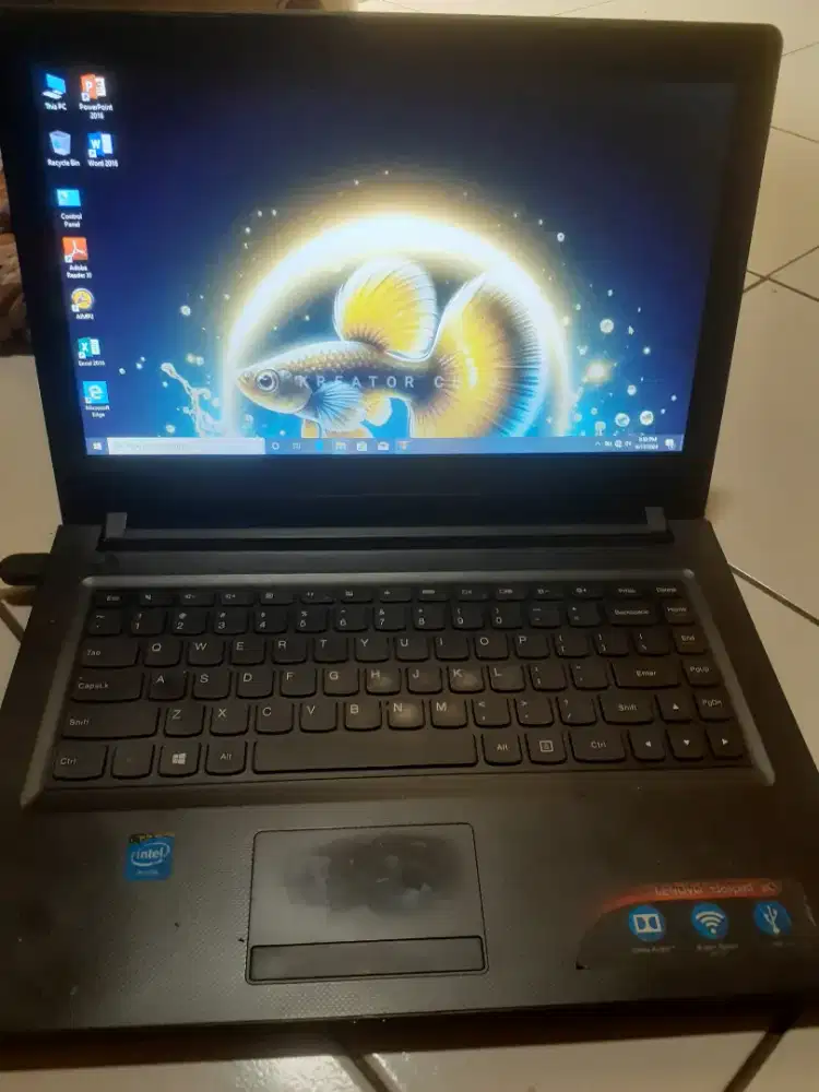 Laptop lenovo 300 idealpad batre bagus (BACA DESKRIPSI)