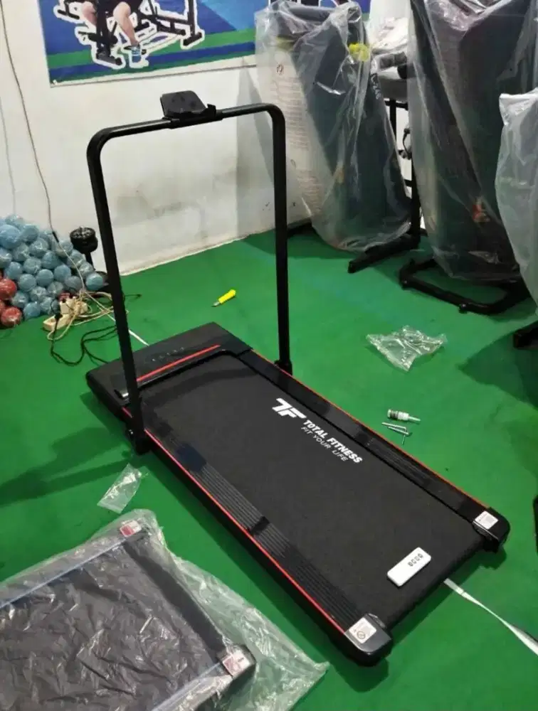 TREADMILL ELEKTRIK WALKING PAD TOTAL TL 222 ALAT FITNESS