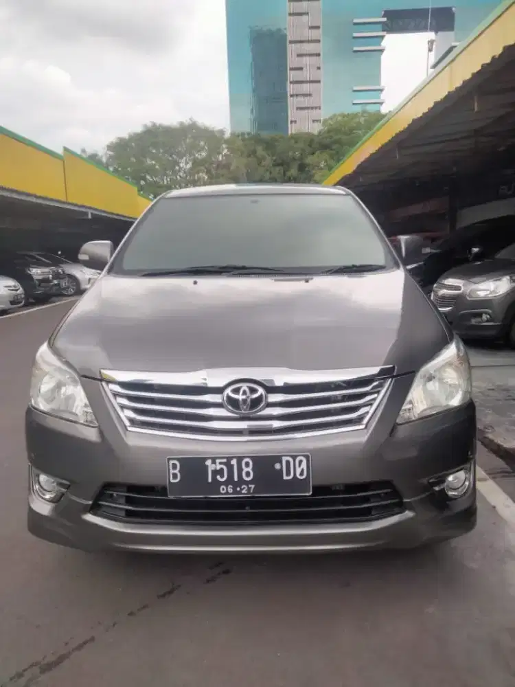 Toyota kijang Inova V Luxury 2012 Captain seat