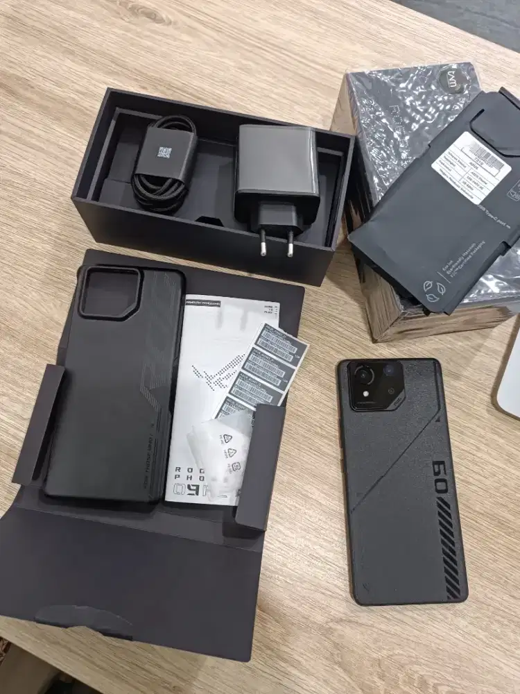 Asus ROG 9FE 12/256 2bln pakai like new