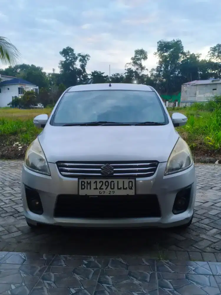 Ertiga GX 2014 Silky Silver MT