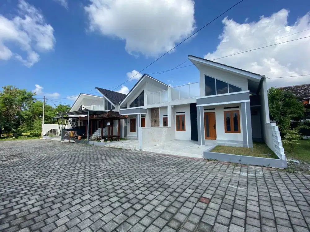 RUMAH CANTIK DALAM CLUSTER DEKAT PINTU TOL PURWOMARTANI