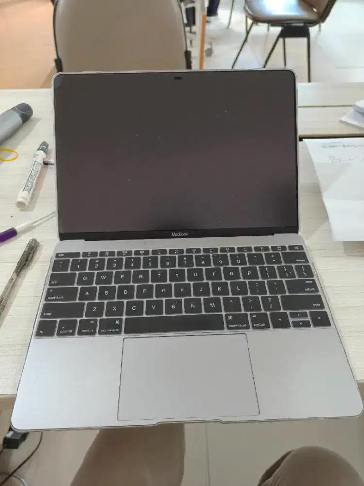 jual Laptop Macbook 2017 retina 12 inchi