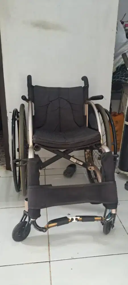 Kursi Roda Sport GEA FS 723 L