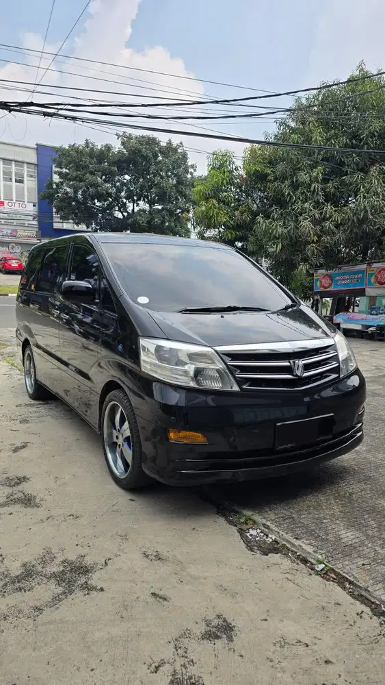Toyota Alphard at 2005