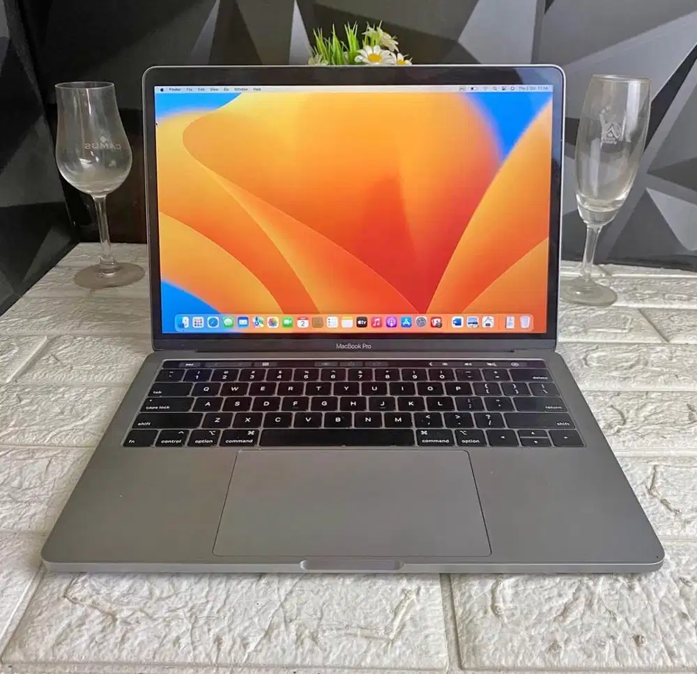 Macbook Pro 2019 Touchbar Processor i5 Mulus Fullset