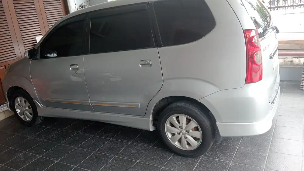 Toyota Avanza 1.5S matic 2011 Bensin