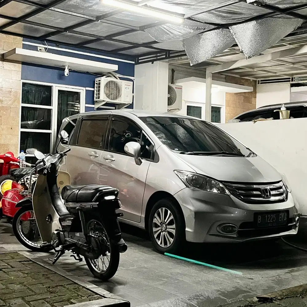 Low KM, Honda Freed PSD E 2014 Last Edition (Double Blower)