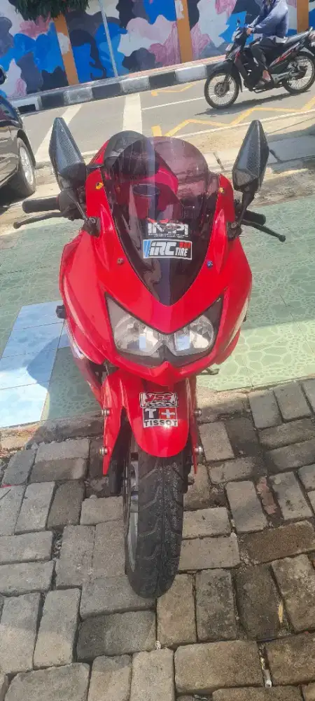 Kawasaki ninja 250 thn 2009