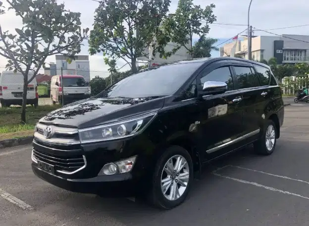 Toyota Innova Reborn Q AT 2020