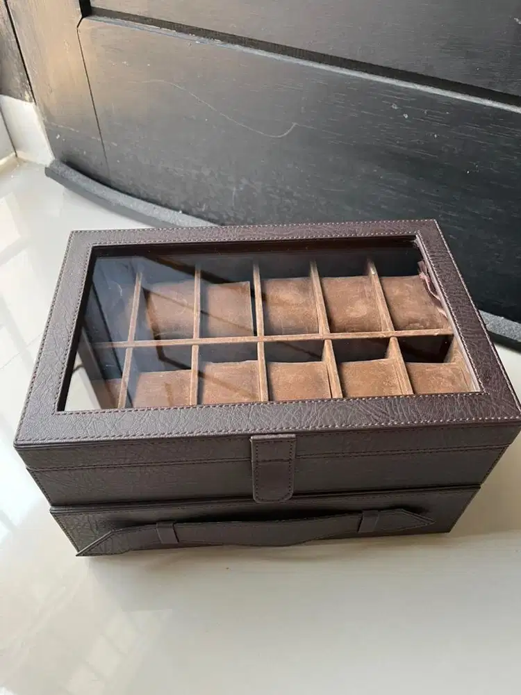 Tempat jam tangan isi 24 bahan kulit sintetis dan bludru