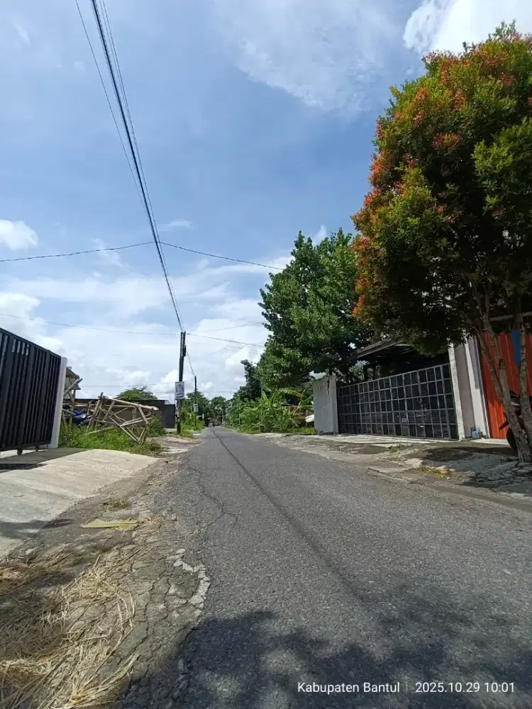 Kantor Mewah 3km-an selatan Prawirotaman, dekat kampus ATK, STTKD ISI