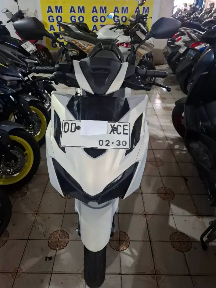 Honda Vario 160cc 2025 putih cbs