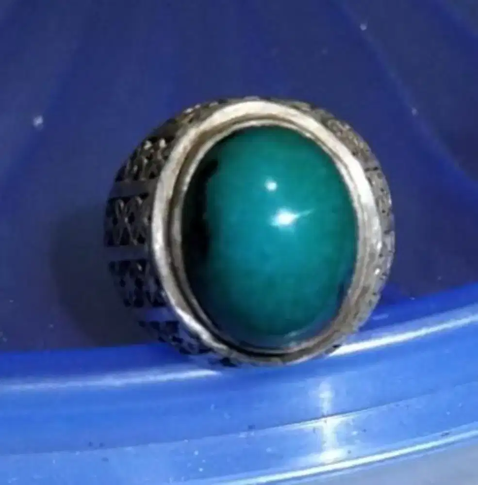 Batu Bacan ikatan Perak