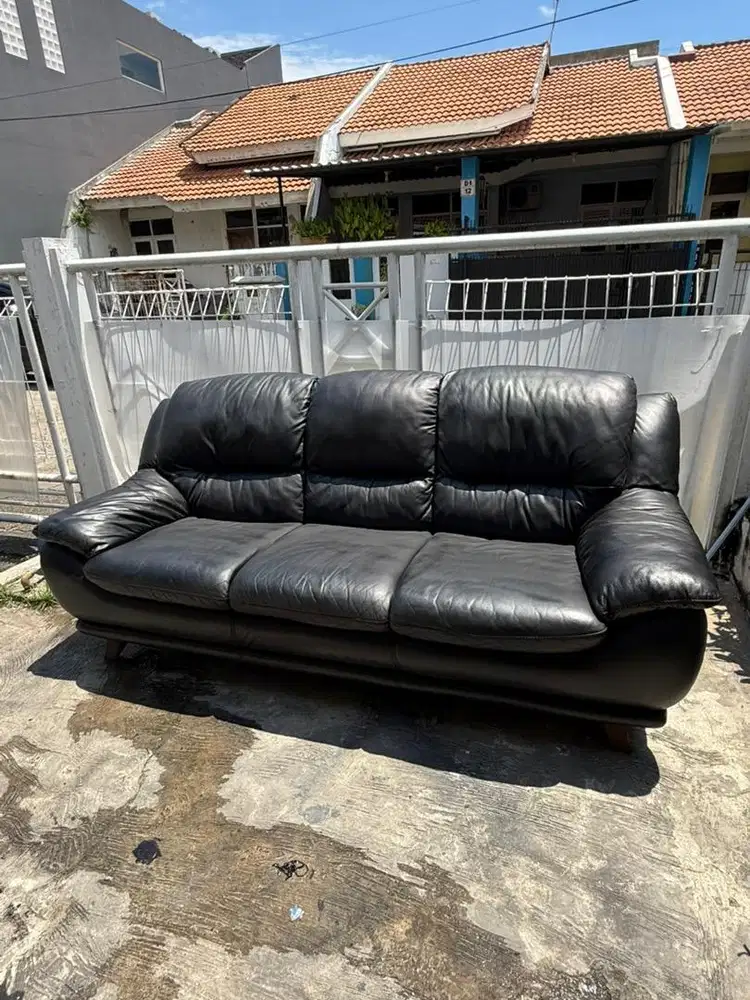 SOFA INFORMA HTL SINGAPORE 3+2 LEATHER GENUINE ( KULIT ASLI )