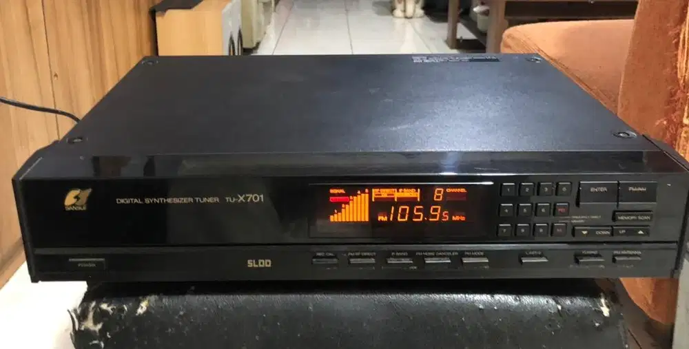 Tuner radio sansui sangat mulus