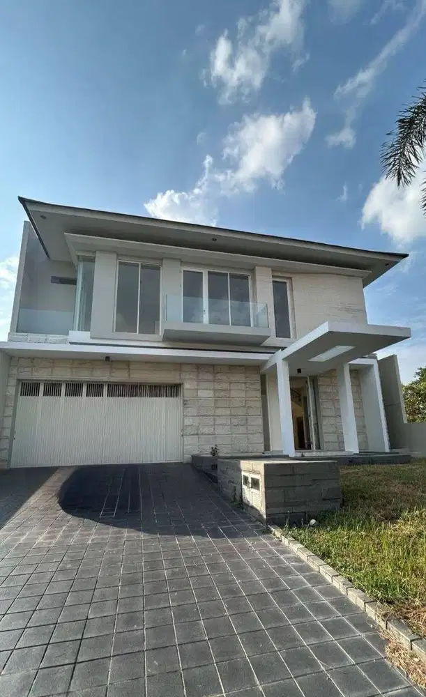 Dijual Rumah Modern Minimalis 2 Lt Raffles Garden Citraland Surabaya