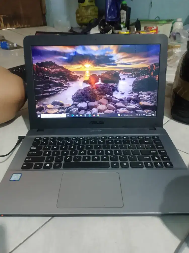 Laptop asus X441UV