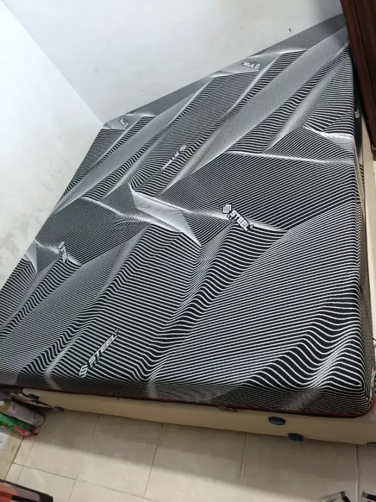 SPRINGBED FOAM MERK STEEL 180 X 200