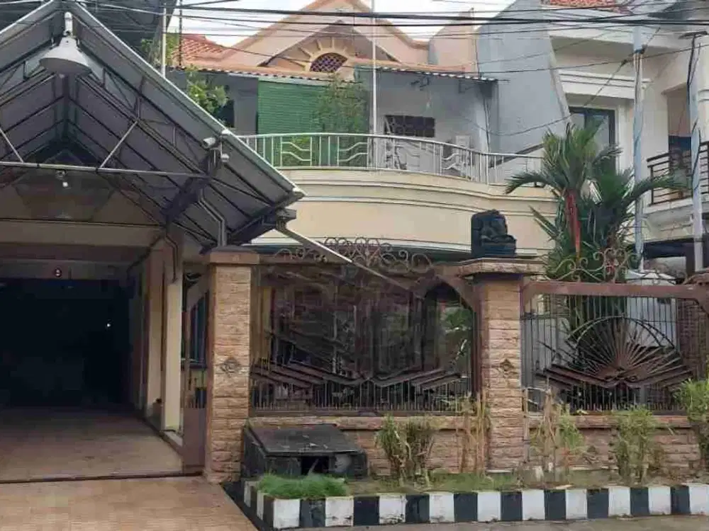 DIJUAL RMH 2 LANTAI DEKAT RMH SAKIT PREMIER, BISA UNTUK KOS2 AN, NGINDEN INTAN