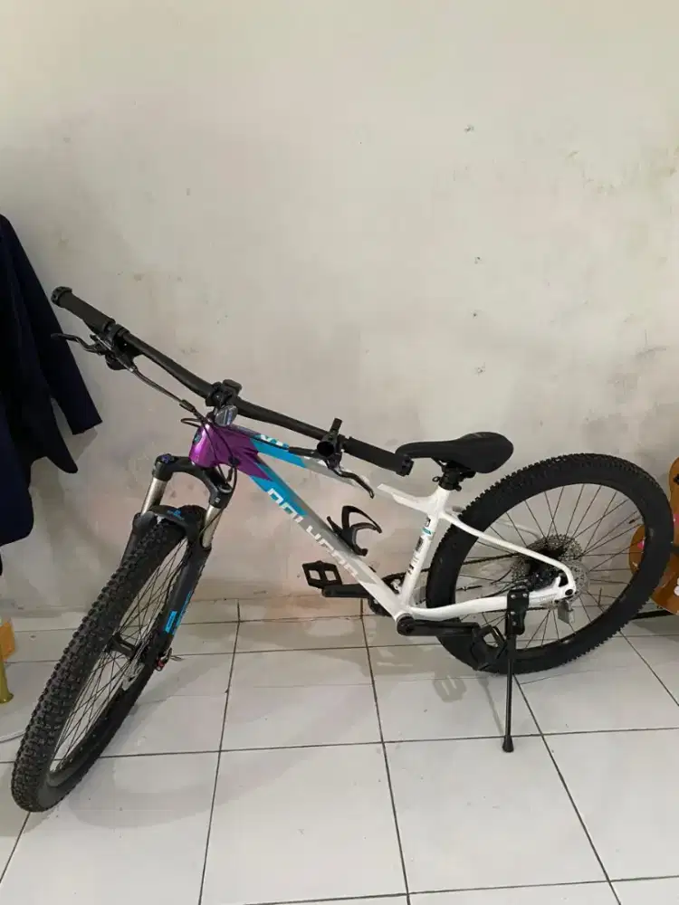 Sepeda Polygon Xtrada 7 2023