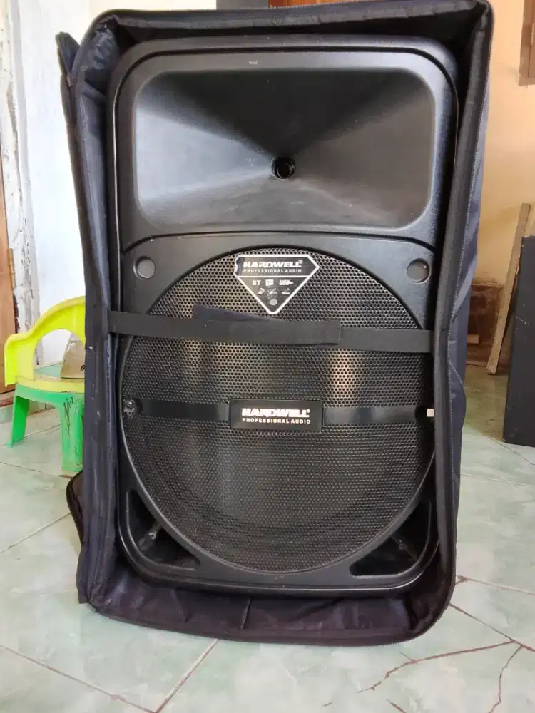 Sound Hardwell Powerfull 15 Pro speaker Portable baterai Awet