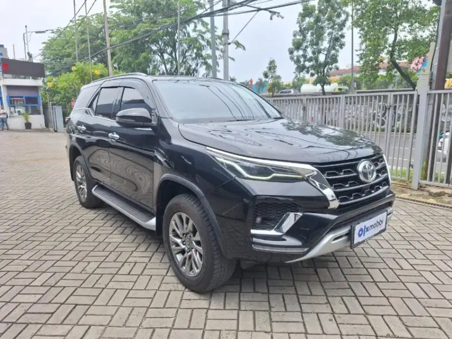 DP 5% Toyota Fortuner 2.4 4x2 VRZ Solar-AT 2021 SJD