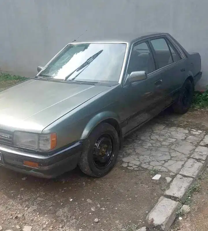 Mazda 323 1986 Bensin