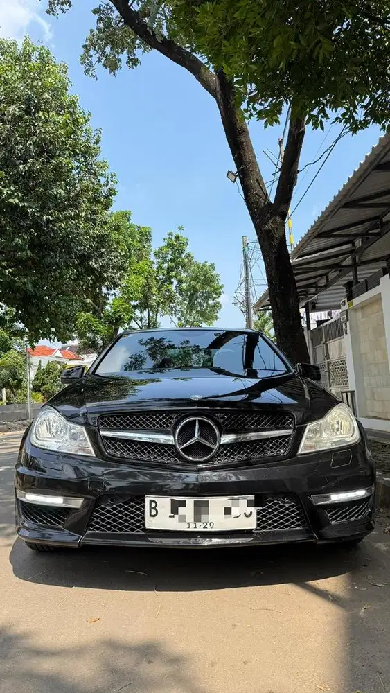 Mercedes Benz W204 C200 Cbu Facelift tahun 2012 Cgi Avantgarde