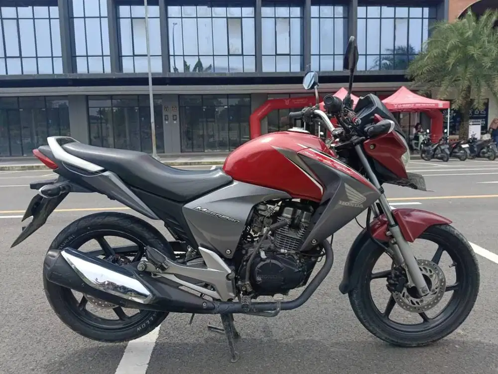 DIJUAL SEPEDA MOTOR HONDA MEGAPRO TAHUN 2011